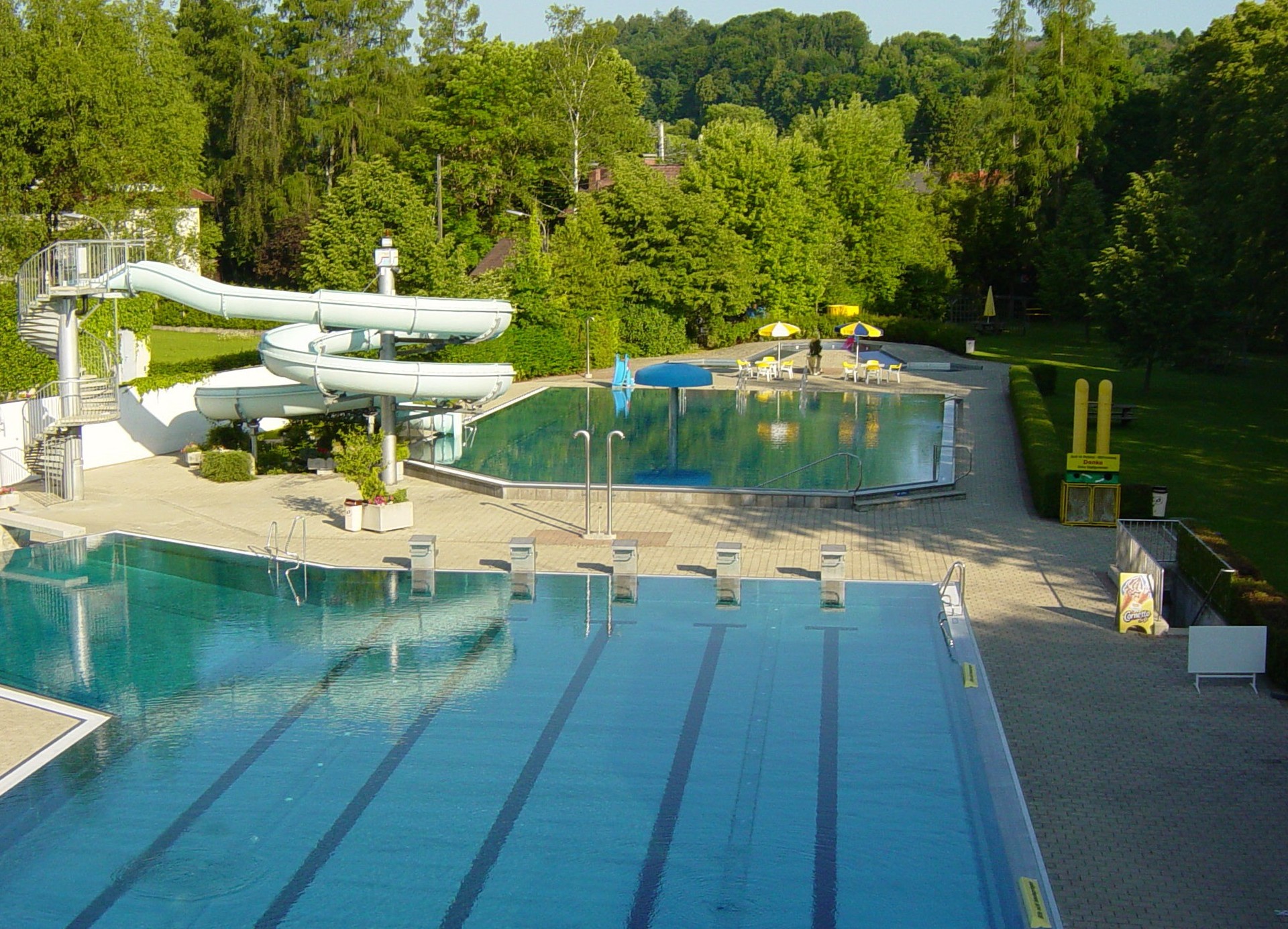 Schwimmbad Laakirchen in der Umgebung vom Wellnesshotel Enichlmayr